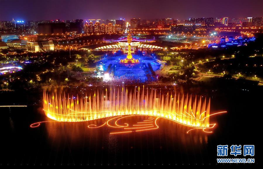 （社會）（3）河北唐山：南湖燈光水舞秀啟幕