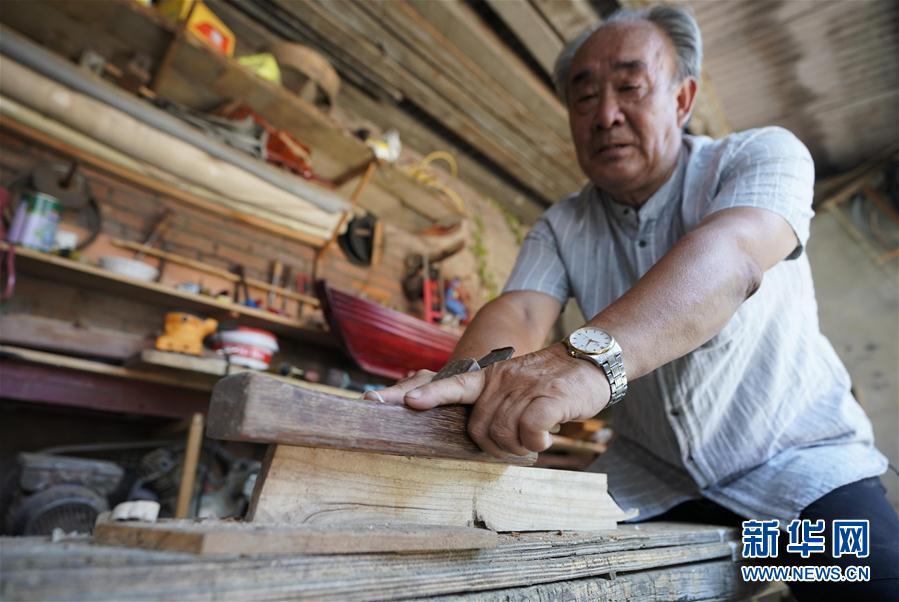 雄安农民用手工木船打造白洋淀记忆