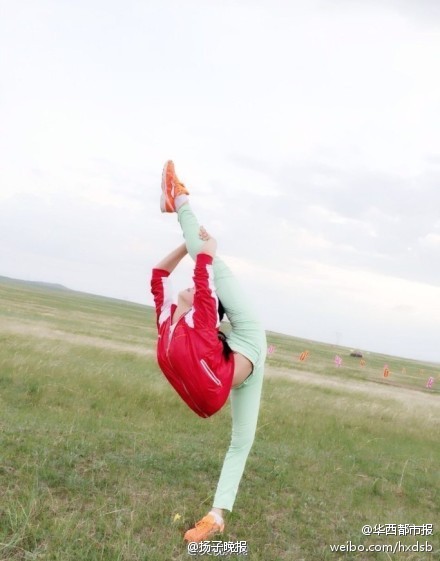 美女旋转一字马爆红 新版女神国体队员引网友膜拜