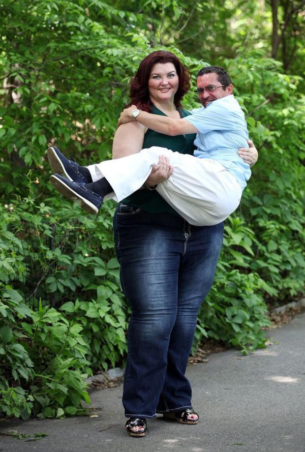 组图:美大块头女模超250斤 自称<em>性感</em>胖<em>女人</em>_新