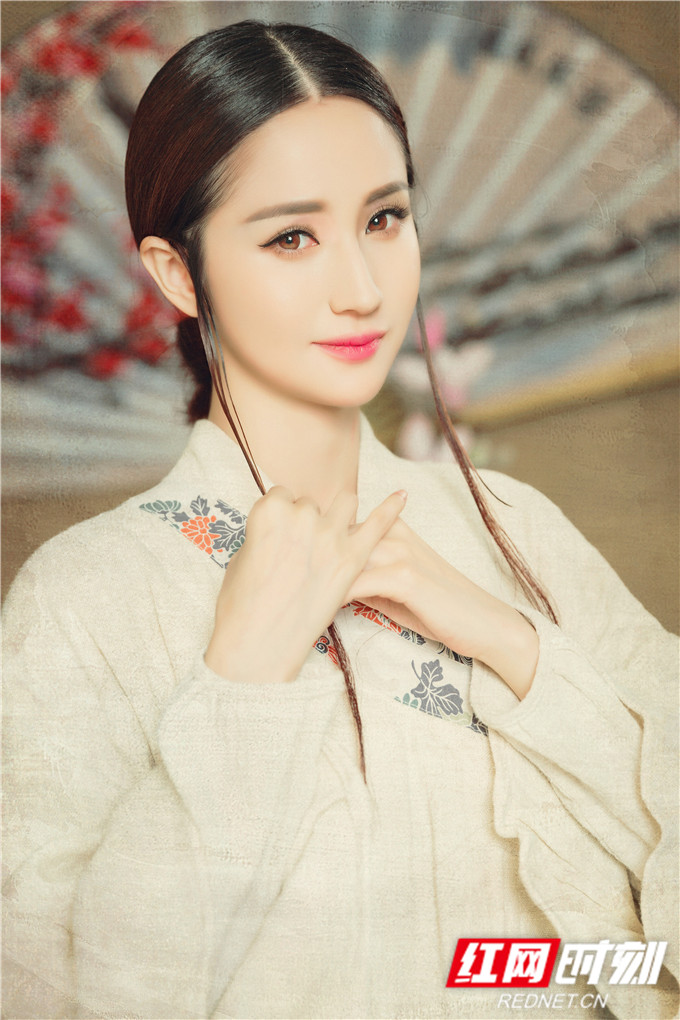 唯美古风 这个小姐姐是蓝心妍