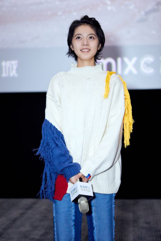 《流浪地球》赵今麦获导演肯定:她是天生的演员