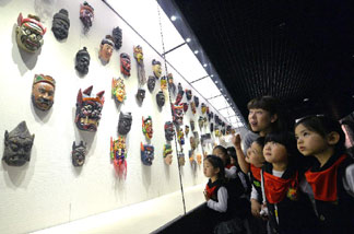 &ldquo;傩魂神韵--中国傩戏傩面具艺术展&rdquo;亮相邯郸