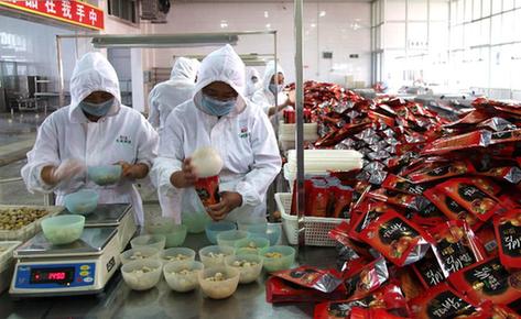 河北兴隆：错季深加工 板栗巧增值