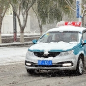 甘肃河西走廊现降雪天气
