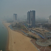 河北秦皇岛出现雾霾天气