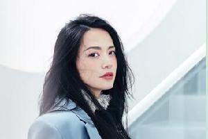 姚晨杂志写真 静谧中带有自然洒脱