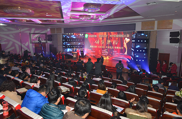 “中国网事·感动河北”网络人物颁奖典礼侧记