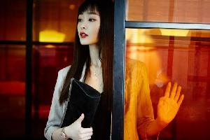 宋軼罕見職場劉海引爭議 網友直呼認不出