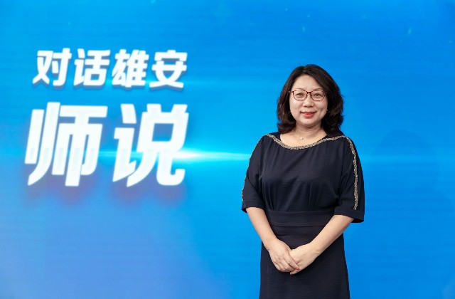 不止靠硬件去打造，还要吸引更多优秀教师。