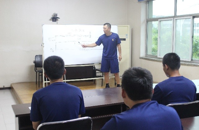 確立“以黨建帶隊建”的工作思路，規范黨組織建設，落實基層黨建主體責任，引領隊伍戰鬥力不斷增強。