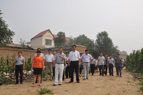 市人大副主任封庆明,焦杏芹,李景志,沈占房慰问视察药王庙文化景区