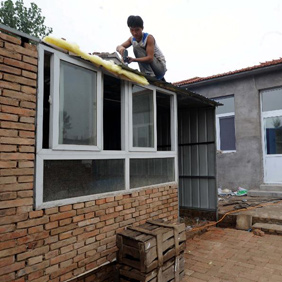 霸州拨专款为贫困户改建危房