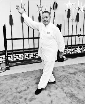 孙玉岗:分文不收传授八极拳法