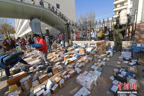 中国电商交易额过去五年年均增34% 网购人数