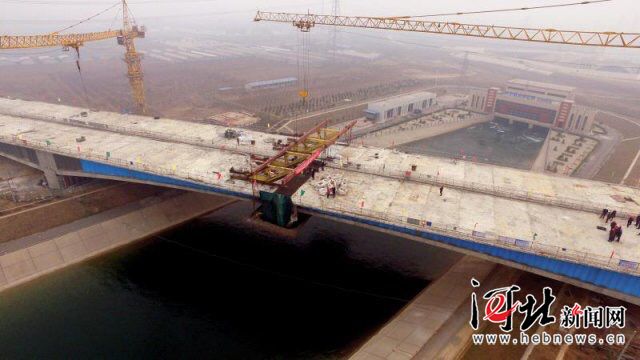 石家庄南绕城高速跨南水北调大桥合龙(图)