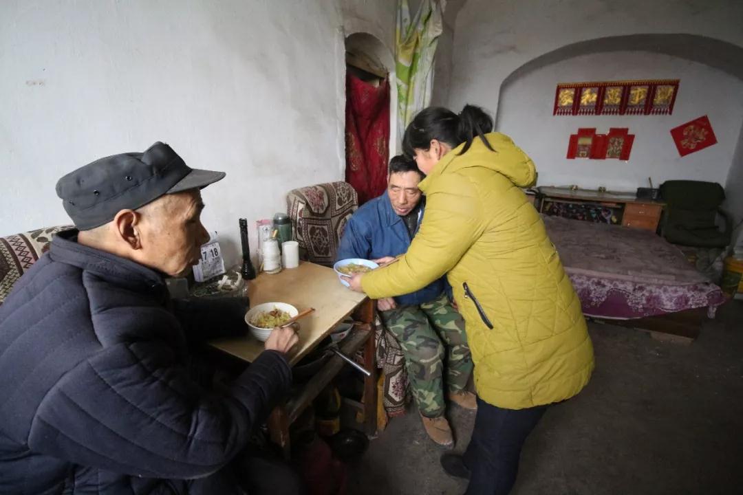 嫁人后,她辞掉工作做主妇24年,却从未后悔