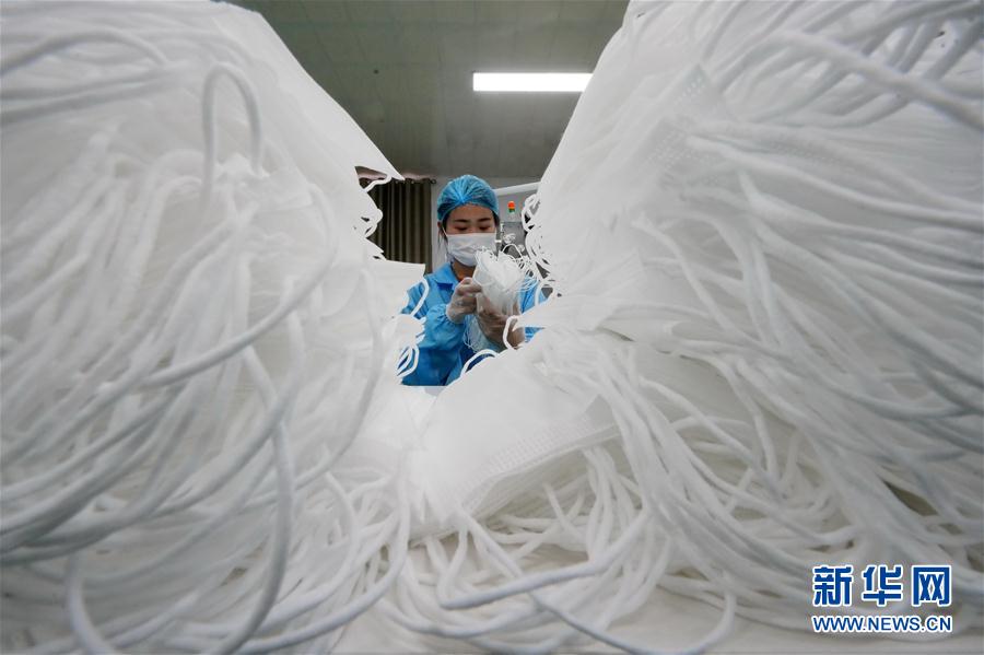 （經濟）（6）河北唐山：開足馬力趕制防疫物資訂單
