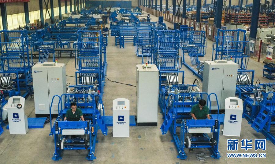 （经济）（1）河北安平：打造高端丝网机械制造设备