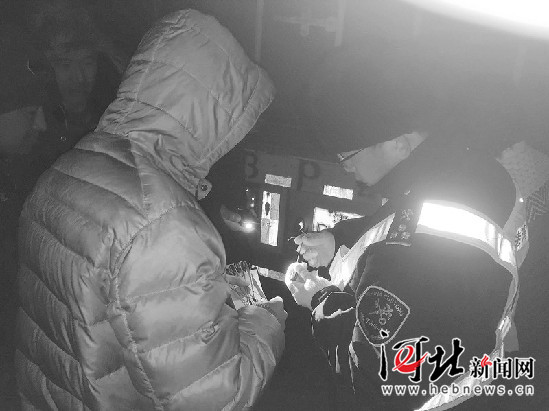 秦皇岛港过境货物24小时无障碍通关(图)