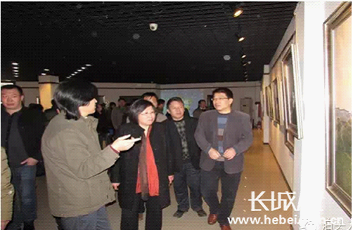 泊头画家黄明亮家乡办个人油画展