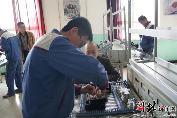 新华网_河北频道_政府网群_鹿泉