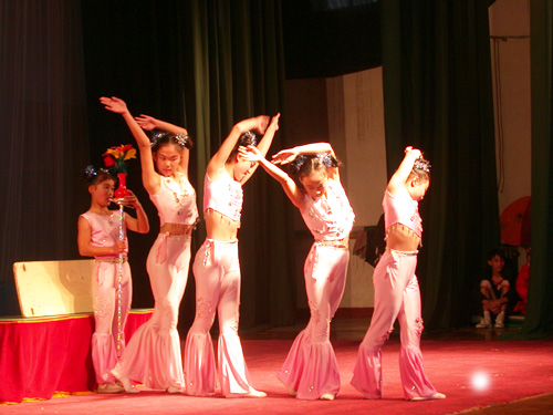 新华网_河北频道_第九届吴桥国际<em>杂技</em>节网上