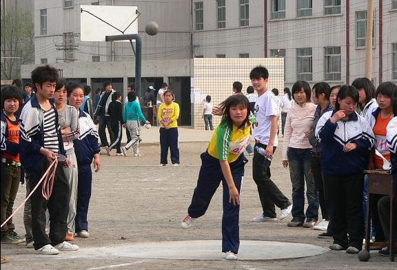 承德平泉一中运动会